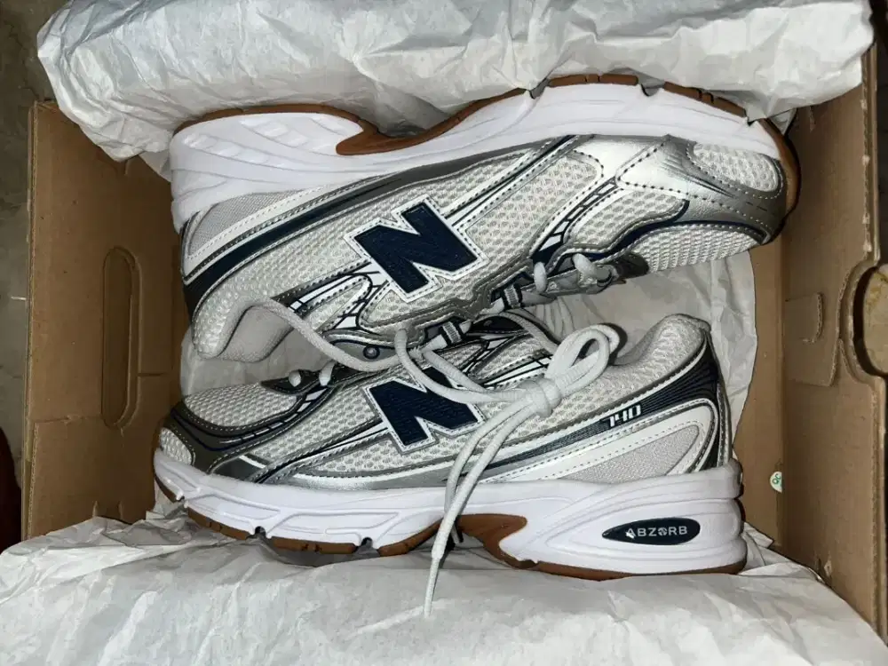 New Balance 740 White Blue