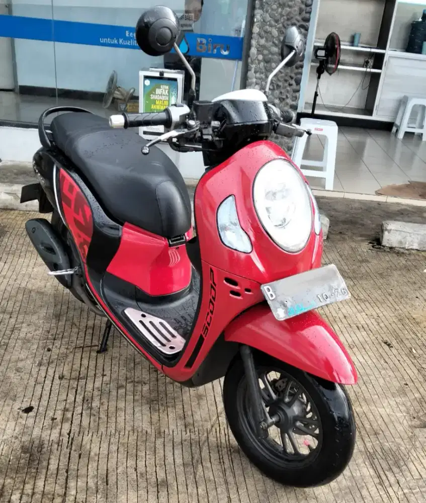 Scoopy tahun 2021 B DKI