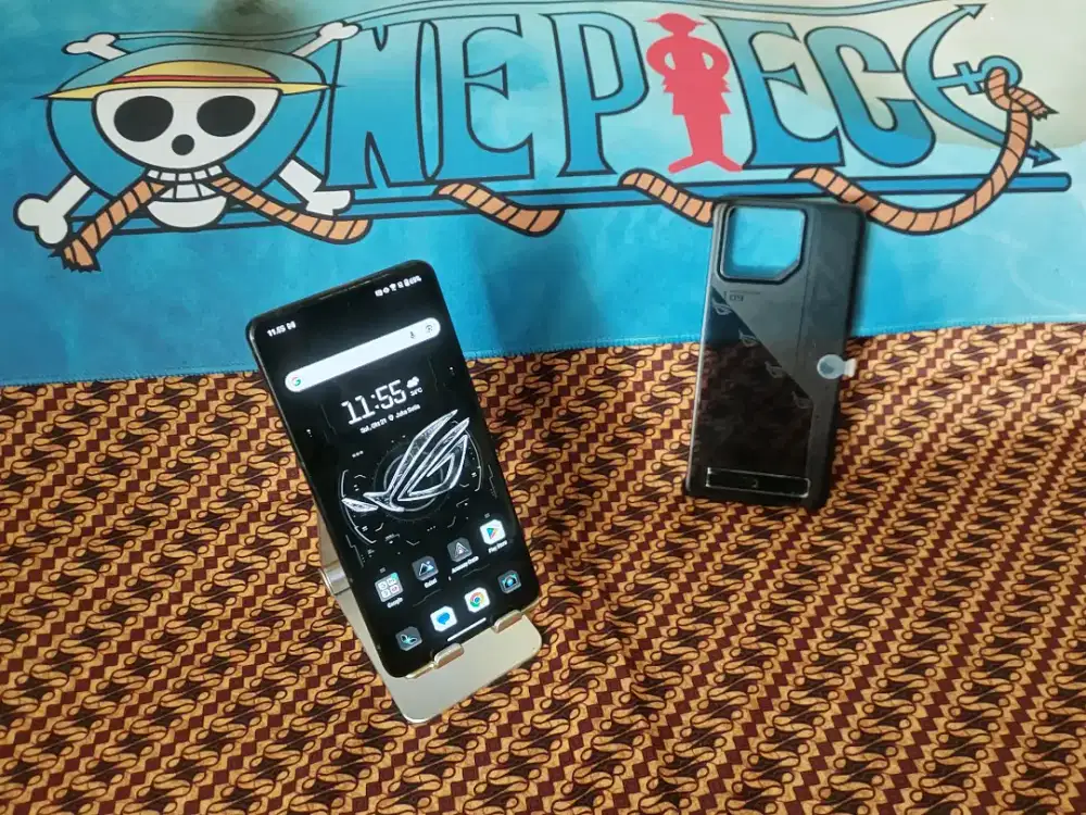 ASUS ROG PHONE 8 PRO 16/512GB UNIT HP ONLY MINUS MICTELP OF SPEAKER ON