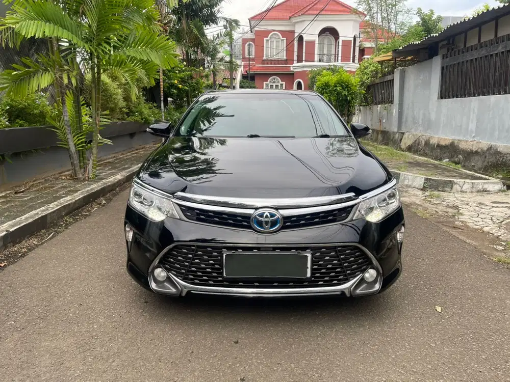 Toyota Camry 2.5 Hybrid 2015 AT