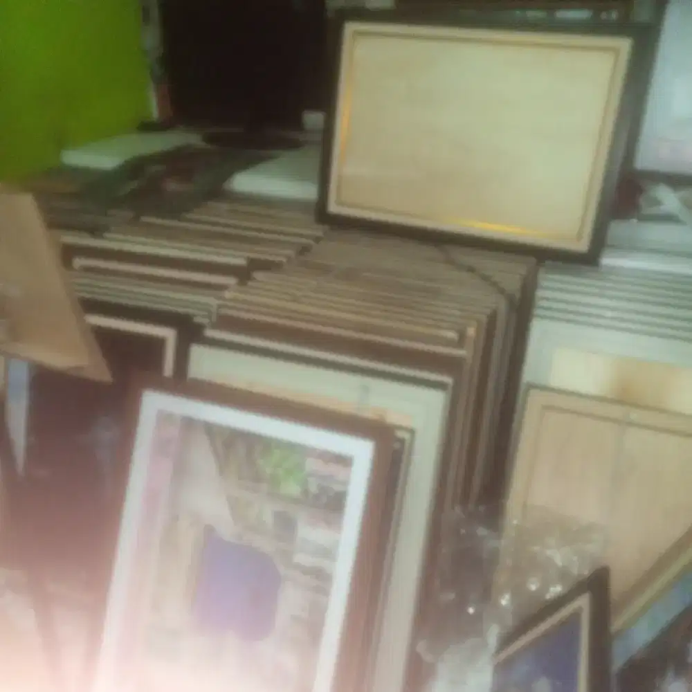 PIGURA bingkai anti rayap