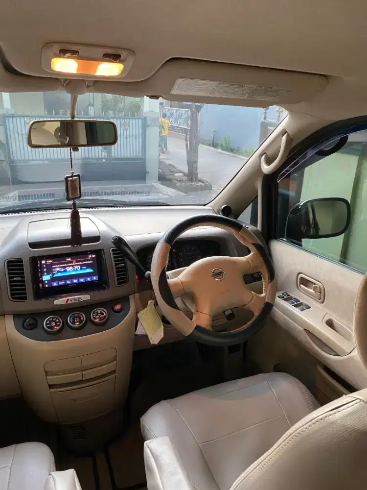 Dijual Nissan Serena 2.0 CT Metic 2006