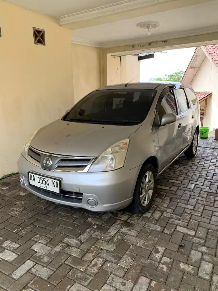 nissan Grand Livina SV 2013 MT Manual XV avanza xenia