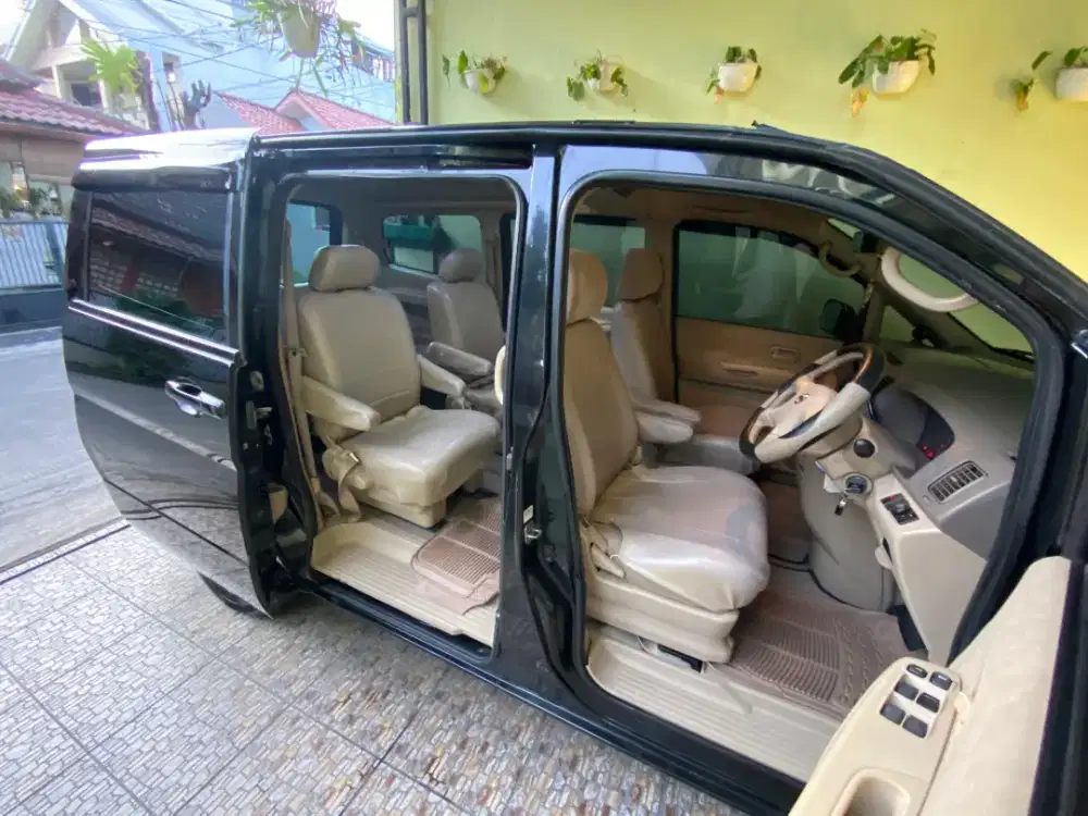 Dijual Nissan Serena 2.0 CT Metic 2006