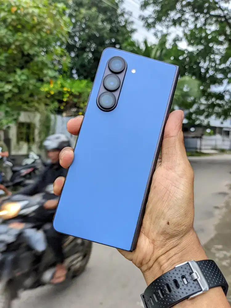 Samsung galaxy fold 5 ram 12/512GB lengkap mulus normal no mines