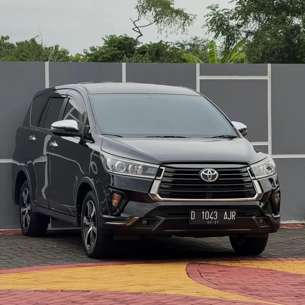 TOYOTA INNOVA VENTUER 2.4 DIESEL AT 2022 FACELIFT