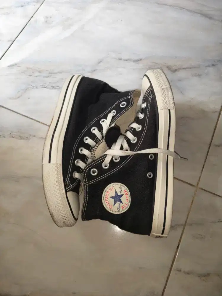 CONVERSE LIKE NEW