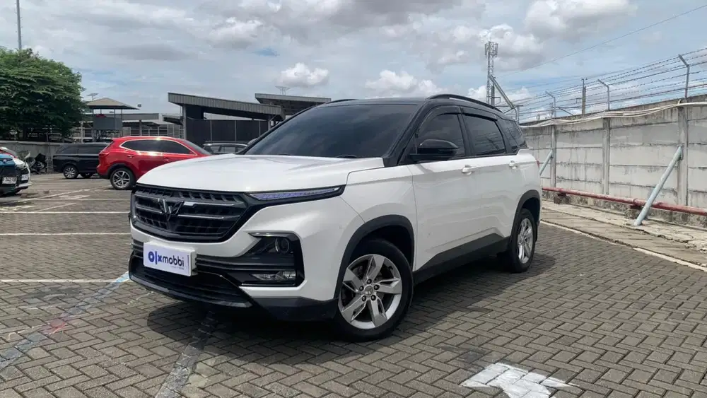Pajak Panjang - Wuling Almaz 1.5 Smart Enjoy 7-Seater Bensin-AT 2019