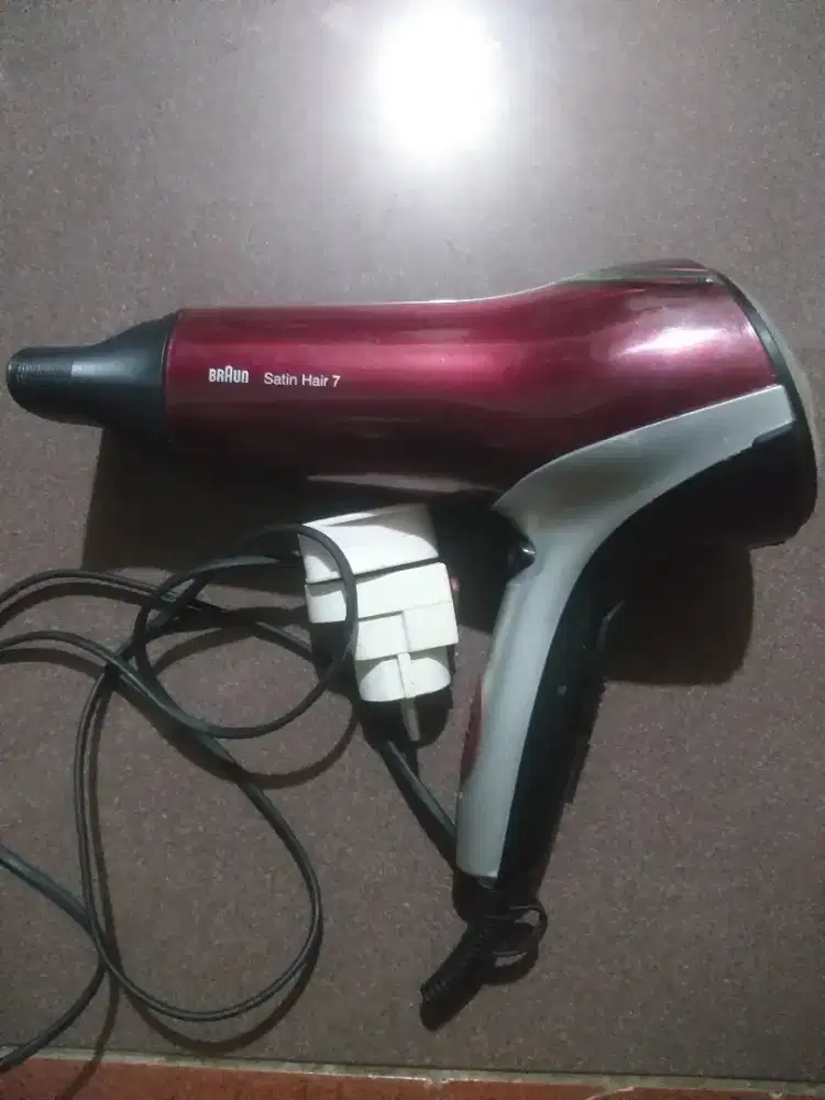 Hair dryer braun satin hair hd 770