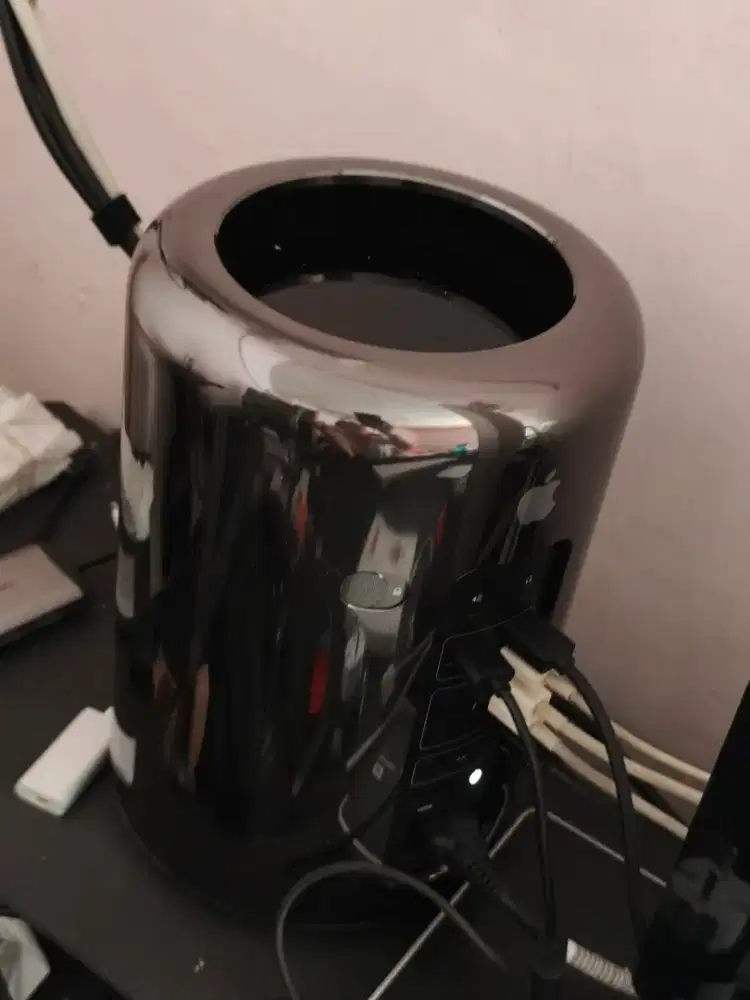 Apple Mac Pro 2013 Tabung Xeon6core Ram64Gb ssd256GB vgaINTEL+AMD3GB