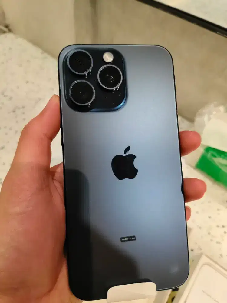 Iphone 15 pro max 256gb navy garansi resmi ibox