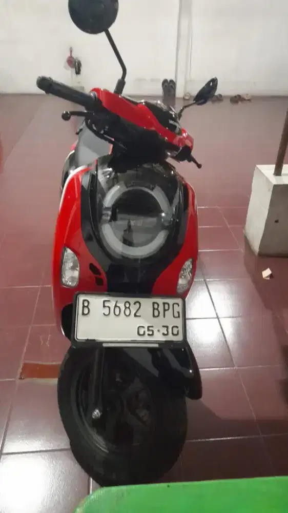 Scopy pajak idup . Kilometer 570. Pajak on gres