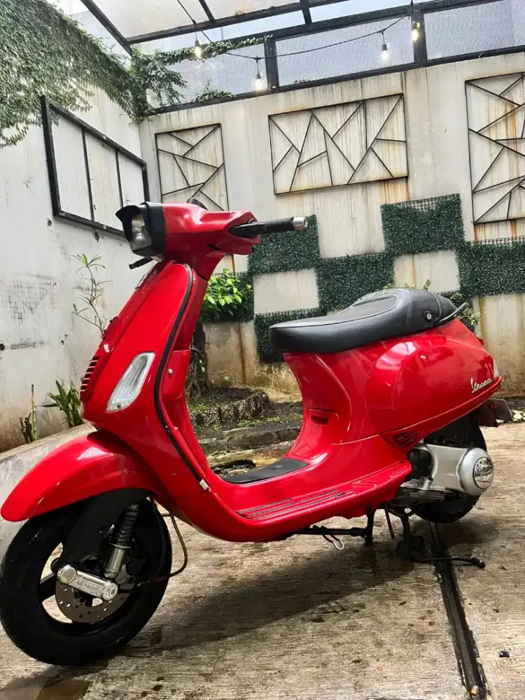 VESPA S150 MERAH