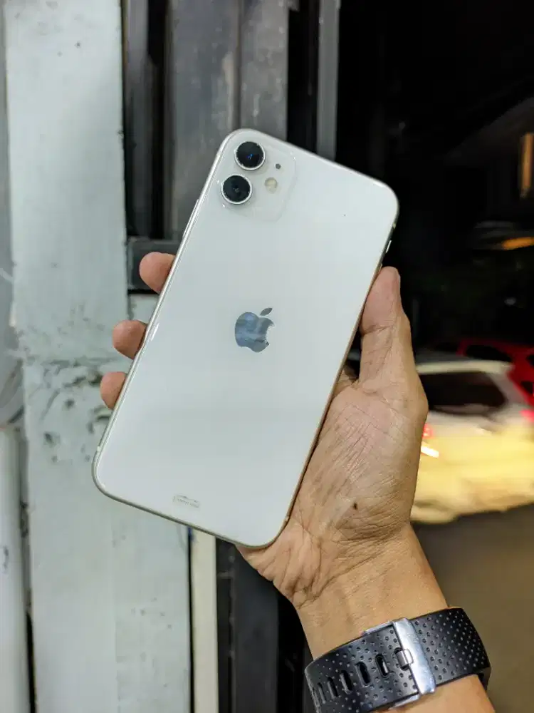 Iphone 11 64GB ibox lengkap mulus normal