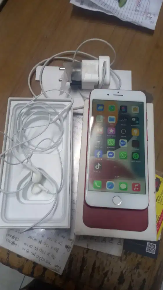 Iphone 7+ 128g lengkap mulus