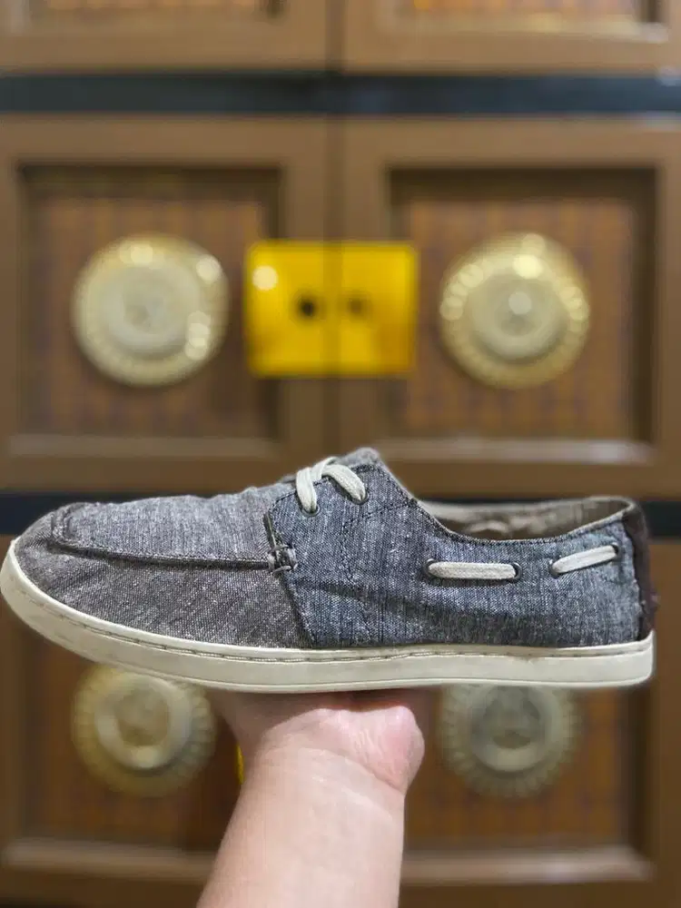 Dijual sepatu TOMS Culver Boat Grey