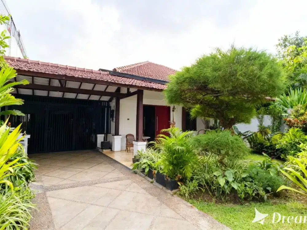 LXMMT 0171 Dijual Rumah Asri Siap Huni Area Elit Menteng Jakarta Pusat
