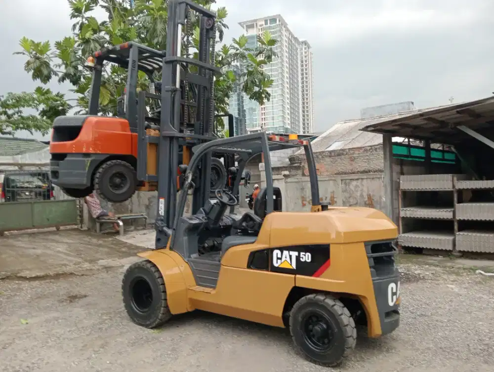 Forklift 5 ton Caterpillar 2018