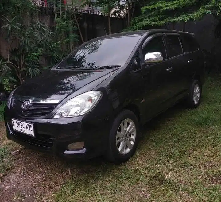 Toyota Kijang Innova 2010 Diesel