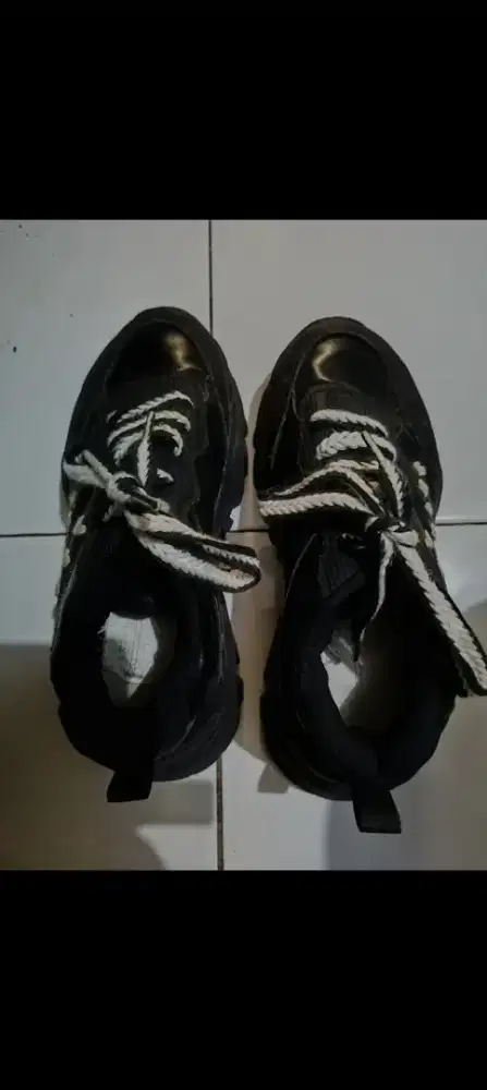 Dijual sepatu kasual fashion size 37.