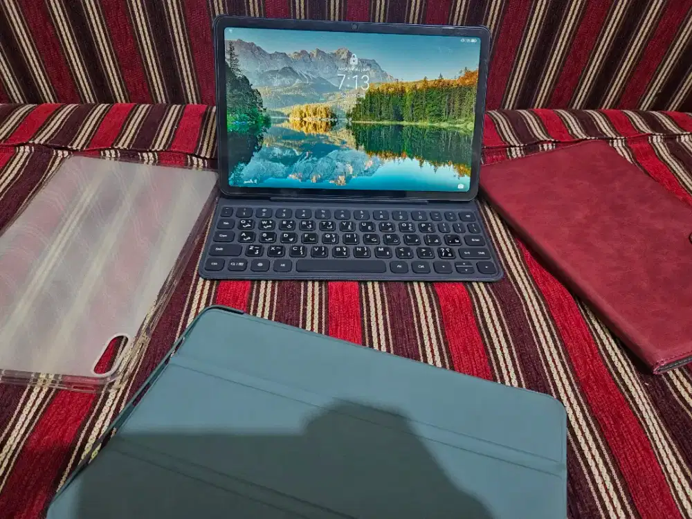 Huwawei mate pad 10,4 bekas masing sangat mulus dan berfungsi baik