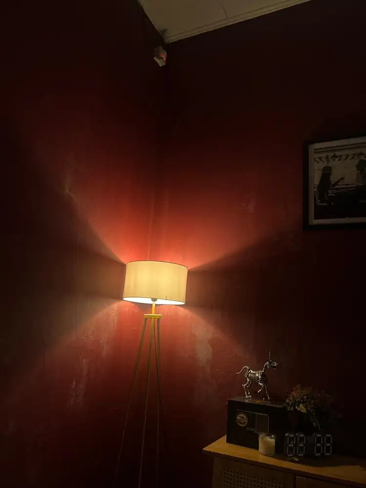 Pekerja rumah tangga dan pengasuh anak