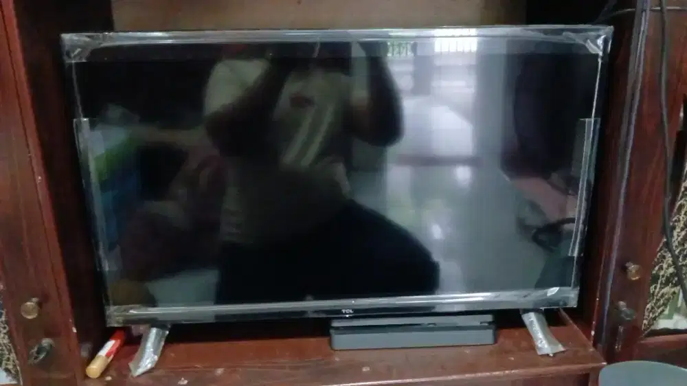 Tv tcl 32 inc bukan samsung thosiba sharp