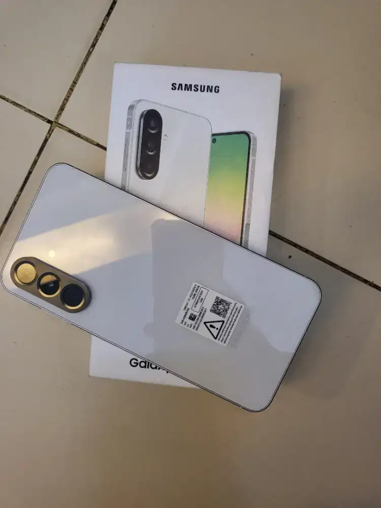 Samsung a56 12/256gb baru 2 bulan pakai kurleb