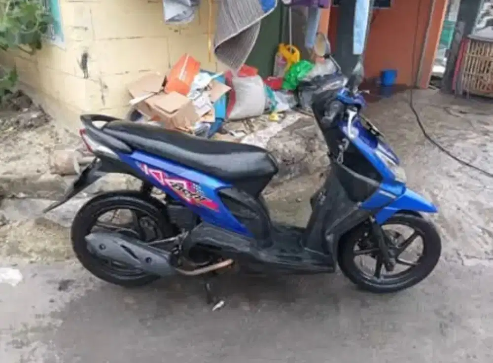 Honda Beat 2011 Karbu - Plat W - Pajak Hidup - Nego