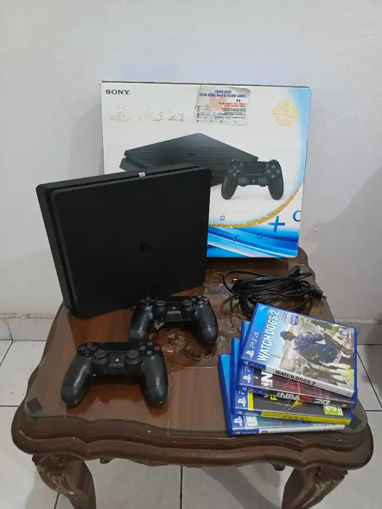 PS 4 (Original) 1 TB - Banyak bonus