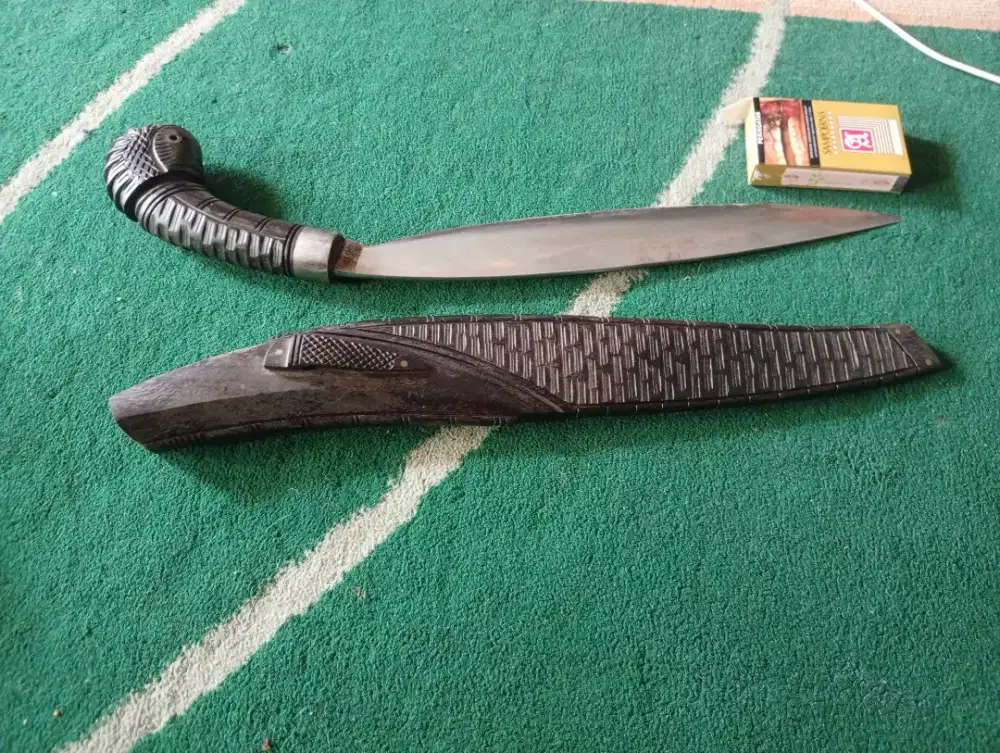 Golok sarung kayu