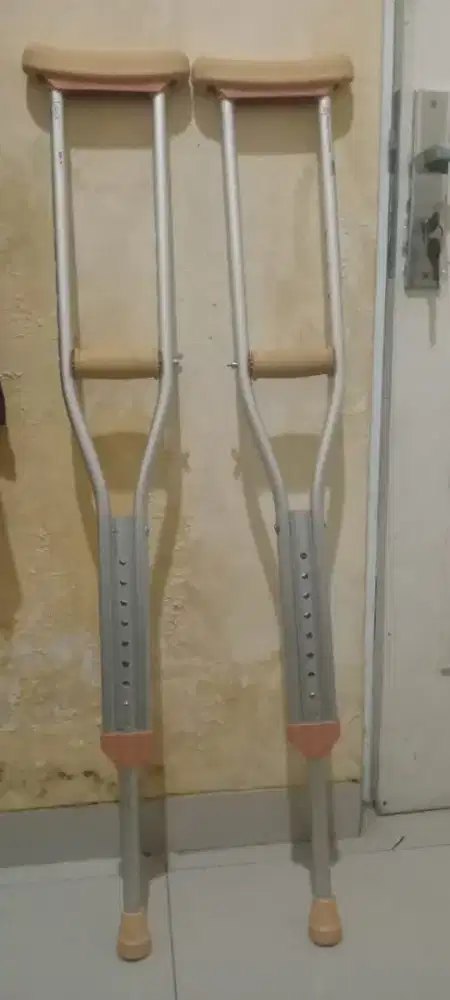 Dijual Tongkat Ketiak