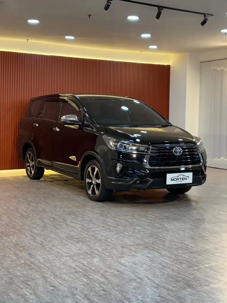 Innova Venturer 2.4 2022 odo 36 Ribuan