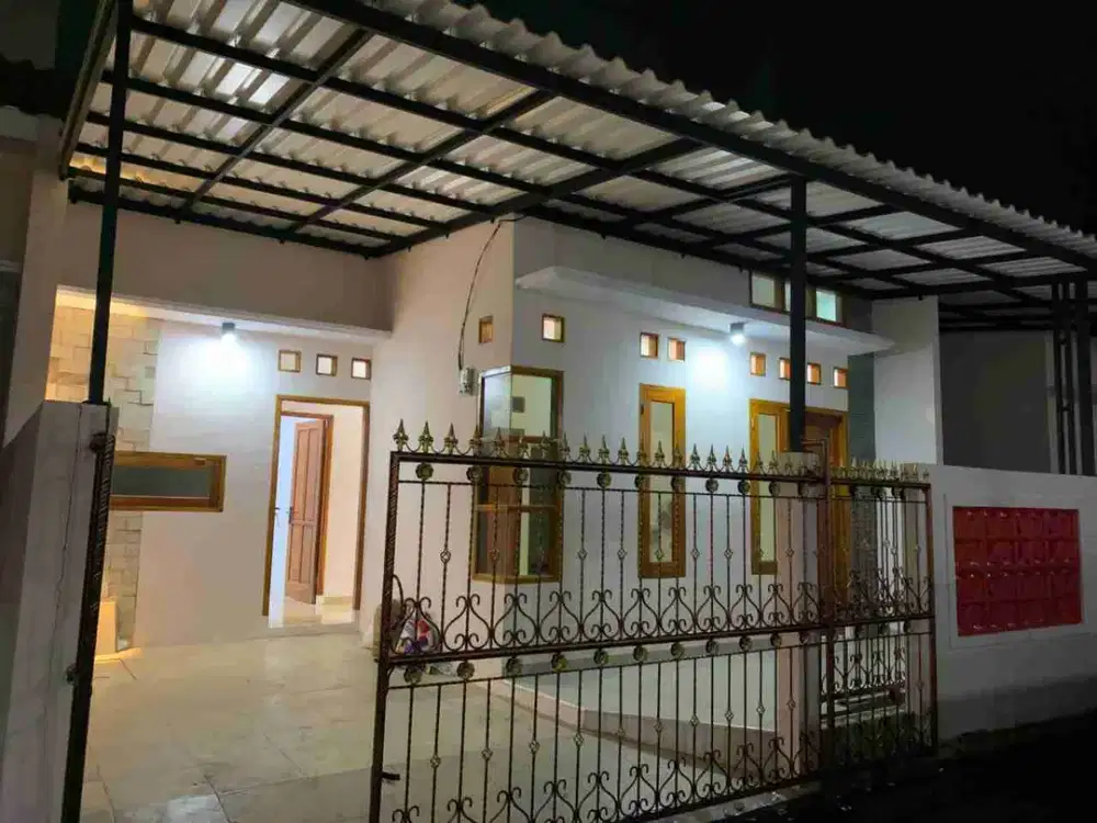 Lokasi strategis dekat angkot dan stasiun