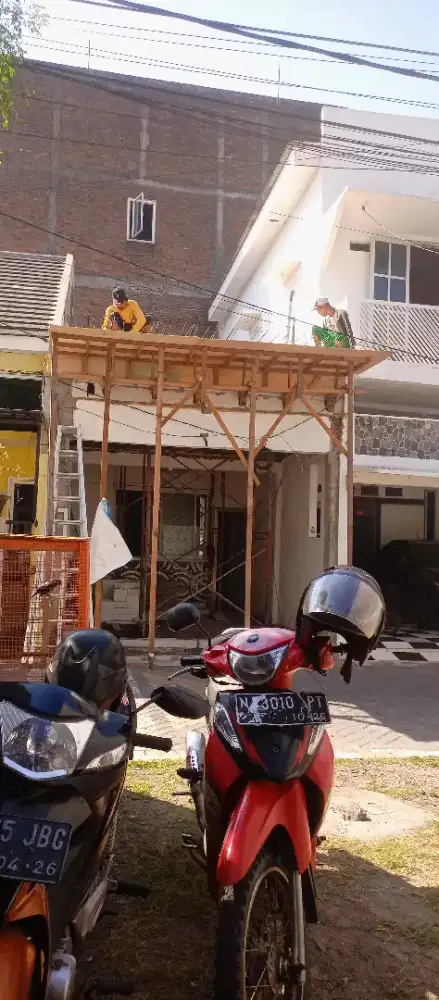 Tukang ,psang boto,kramik,plapon,partisi,cet,dll