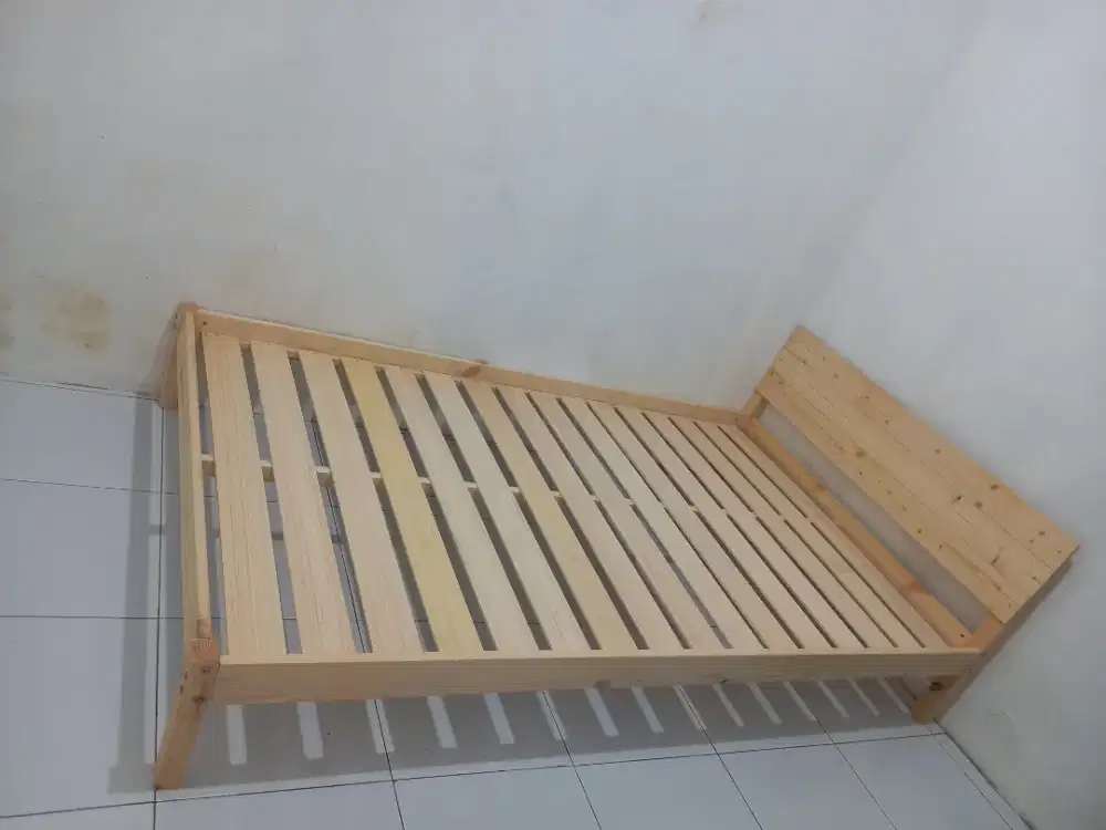 Dipan (semi) kayu uk. 120