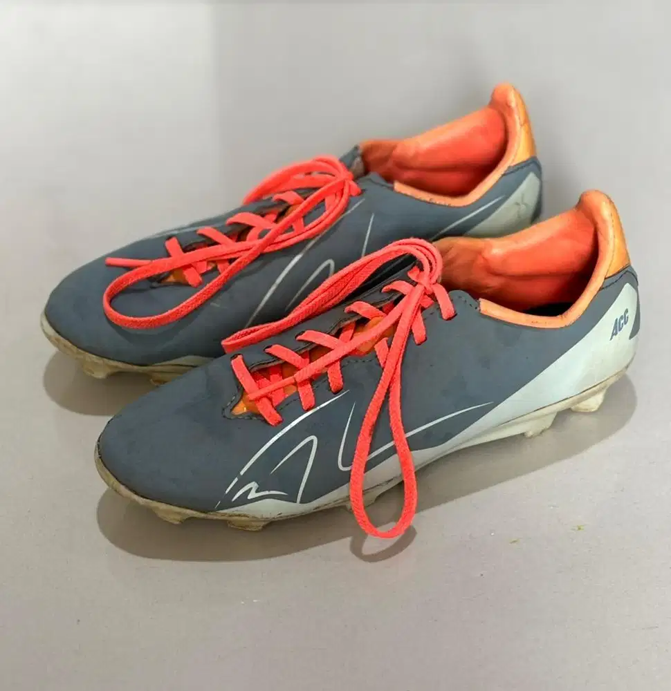 Sepatu Bola Anak Specs 34