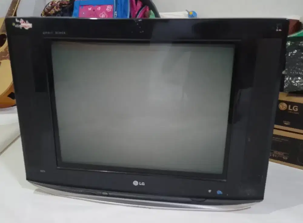 TV LG Pearl black 21 inc