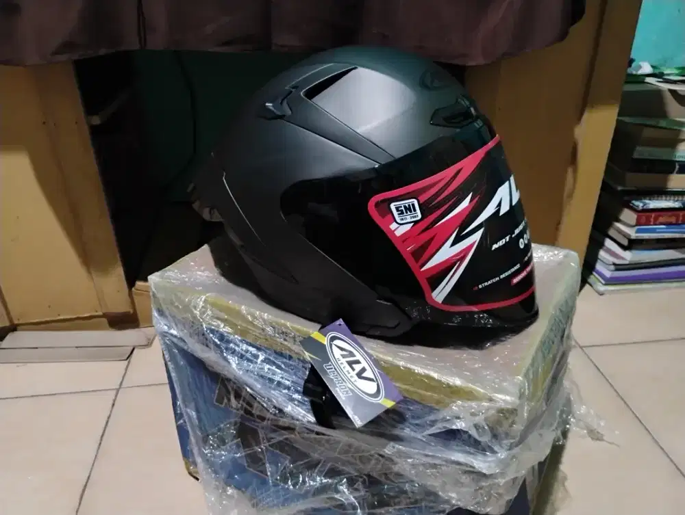Helm ALV Ultron Pro