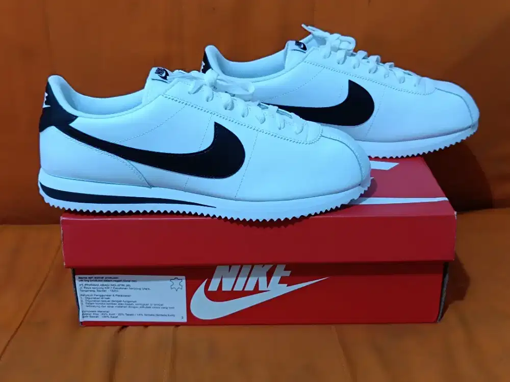 sepatu nike cortez white/black,size US 11 ( original )