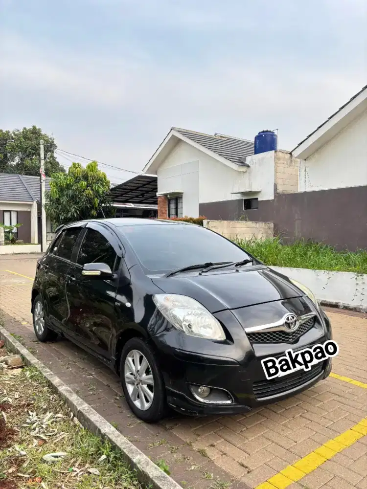 Toyota Yaris Bakpao Type E 2011 – Matic, Terawat, Siap Pakai!