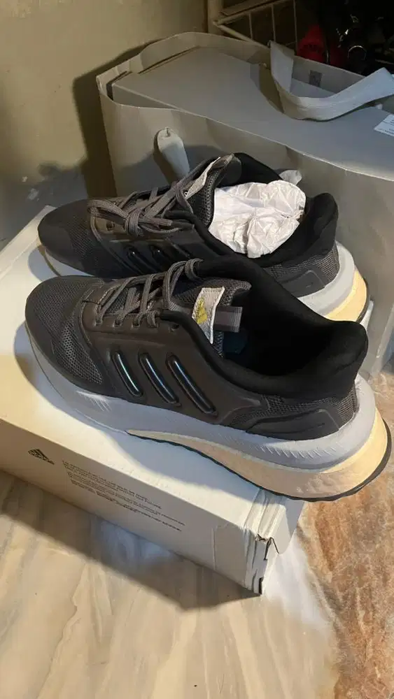 JUAL SEPATU BOOST ADIDAS RUNNING