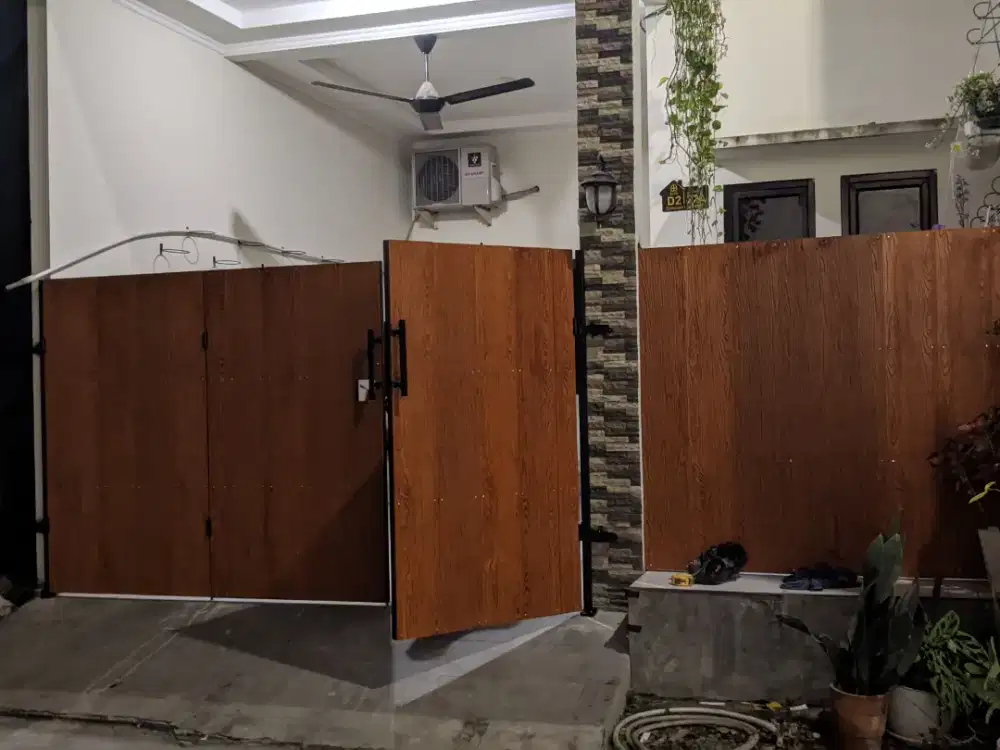 Pintu pagar grc motif kayu