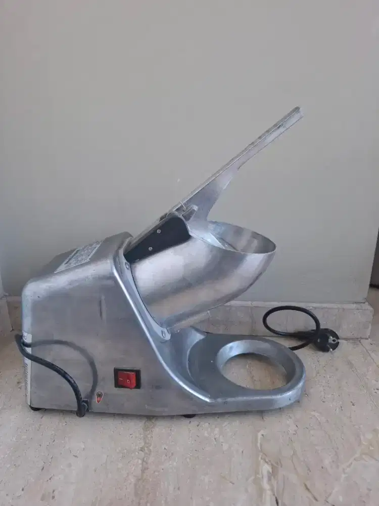 Penyerut es /pasrahan es