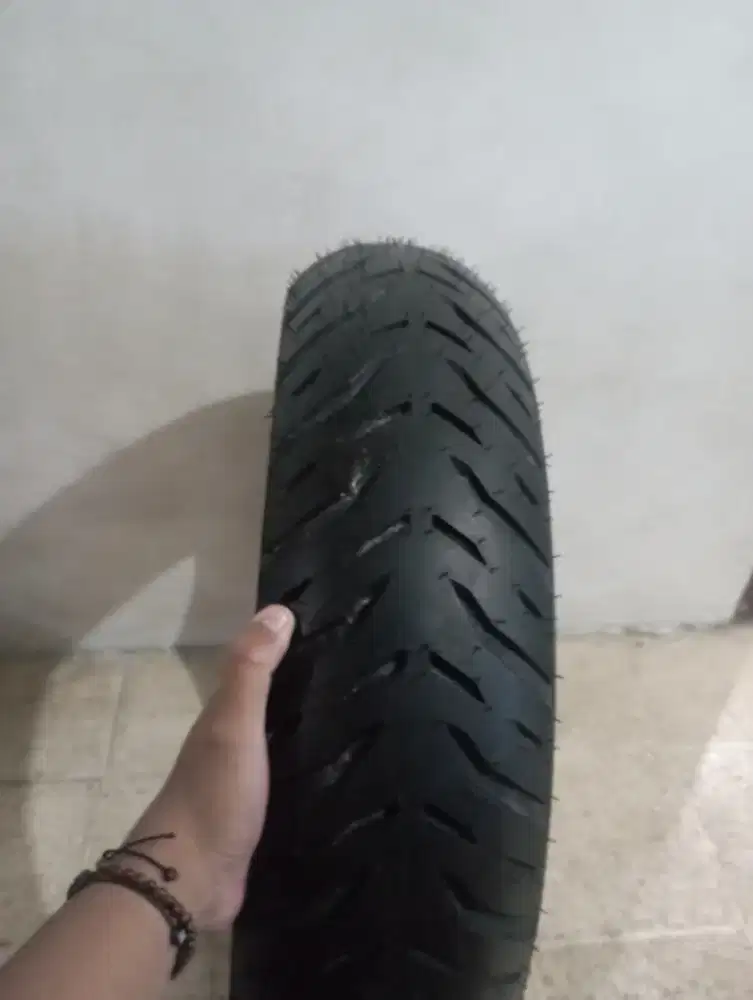 Ban Michelin 130/70 ring 13