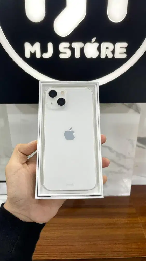 iPhone 13 128 gb iBox bh 100% 3 minggu pakai garansi November 2026