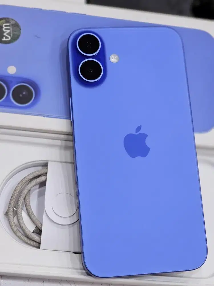 iPhone 16 Plus 128 gb iBox bh 96% garansi aktif sampai April 2026