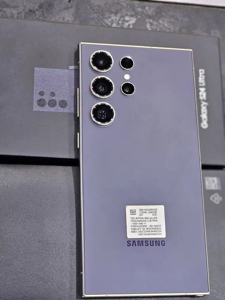 Samsung S24 Ultra 5G 12/256 gb garansi aktif sampai April 2026