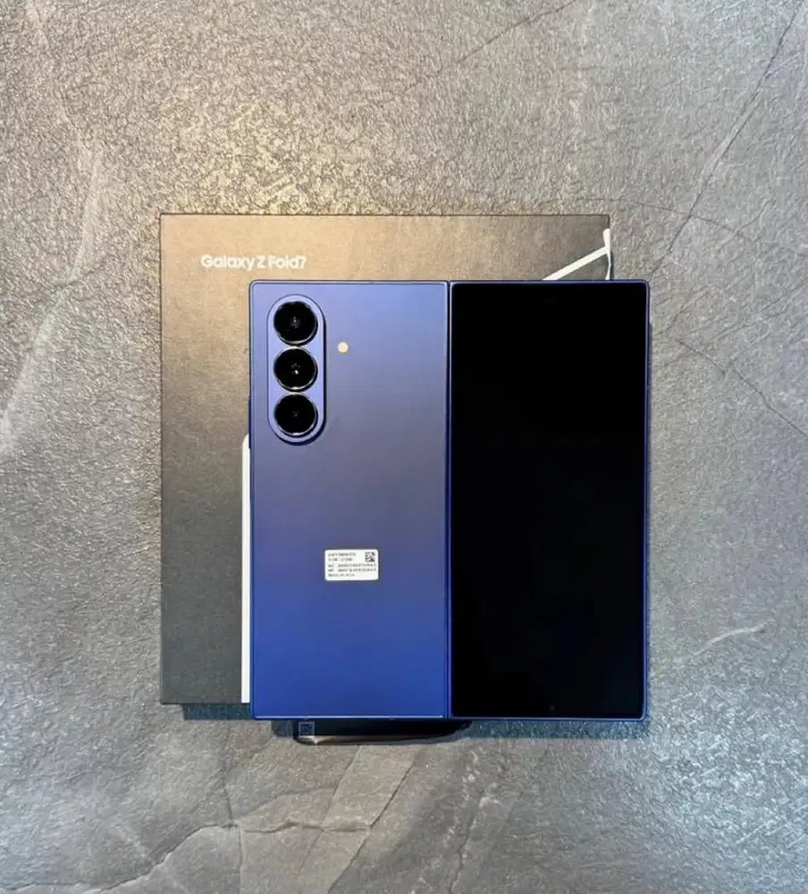 Samsung Z Fold 7 5G 12/512 gb pemakaian 2 bulan garansi aktif panjang