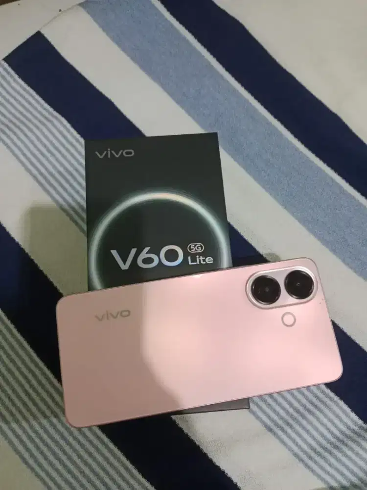 Forsale vivo v60 lite 5G 8/256 baru sebulan pake